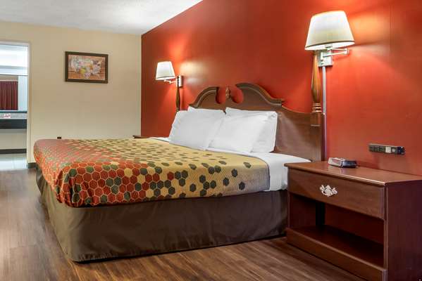  - Econo Lodge Cortland