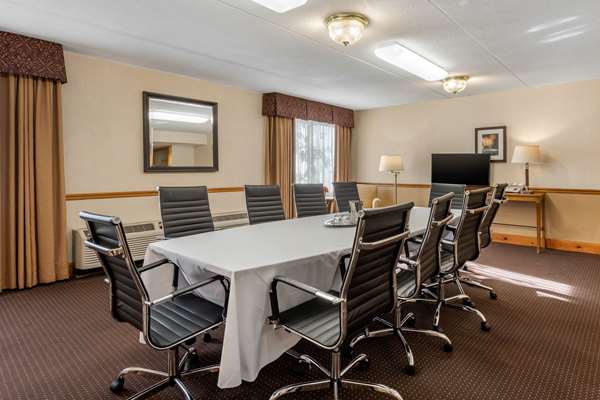  - Clarion Hotel Marina & Conference Center Dunkirk