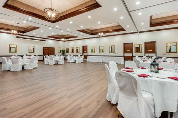  - Clarion Hotel Marina & Conference Center Dunkirk