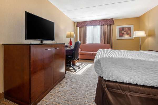  - Clarion Hotel Marina & Conference Center Dunkirk