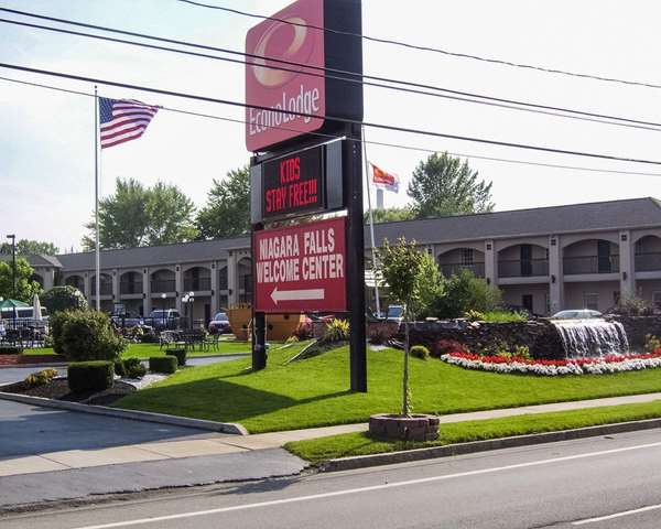 Exterior view - Econo Lodge at the Falls North Niagara Falls