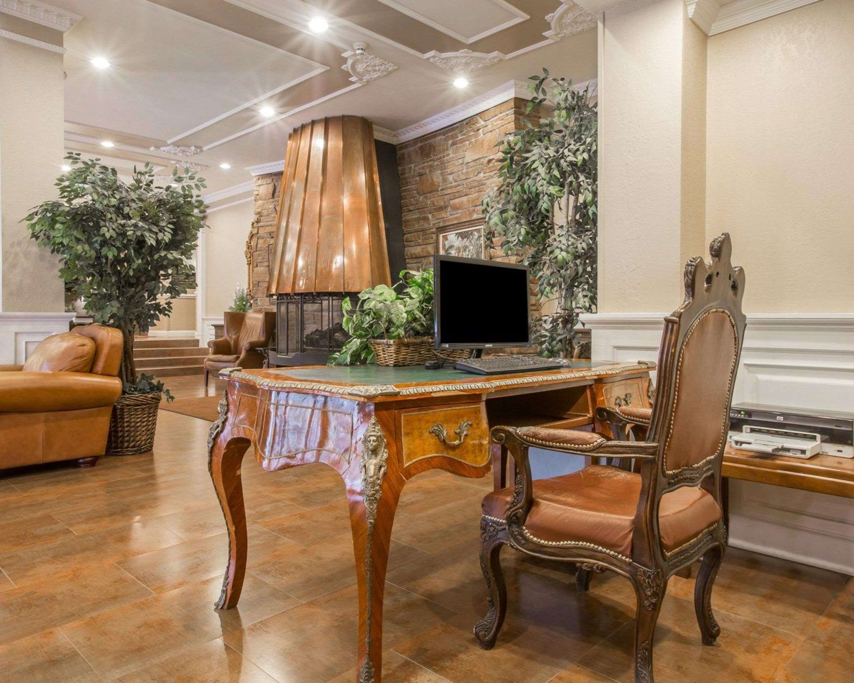 Computer in the lobby