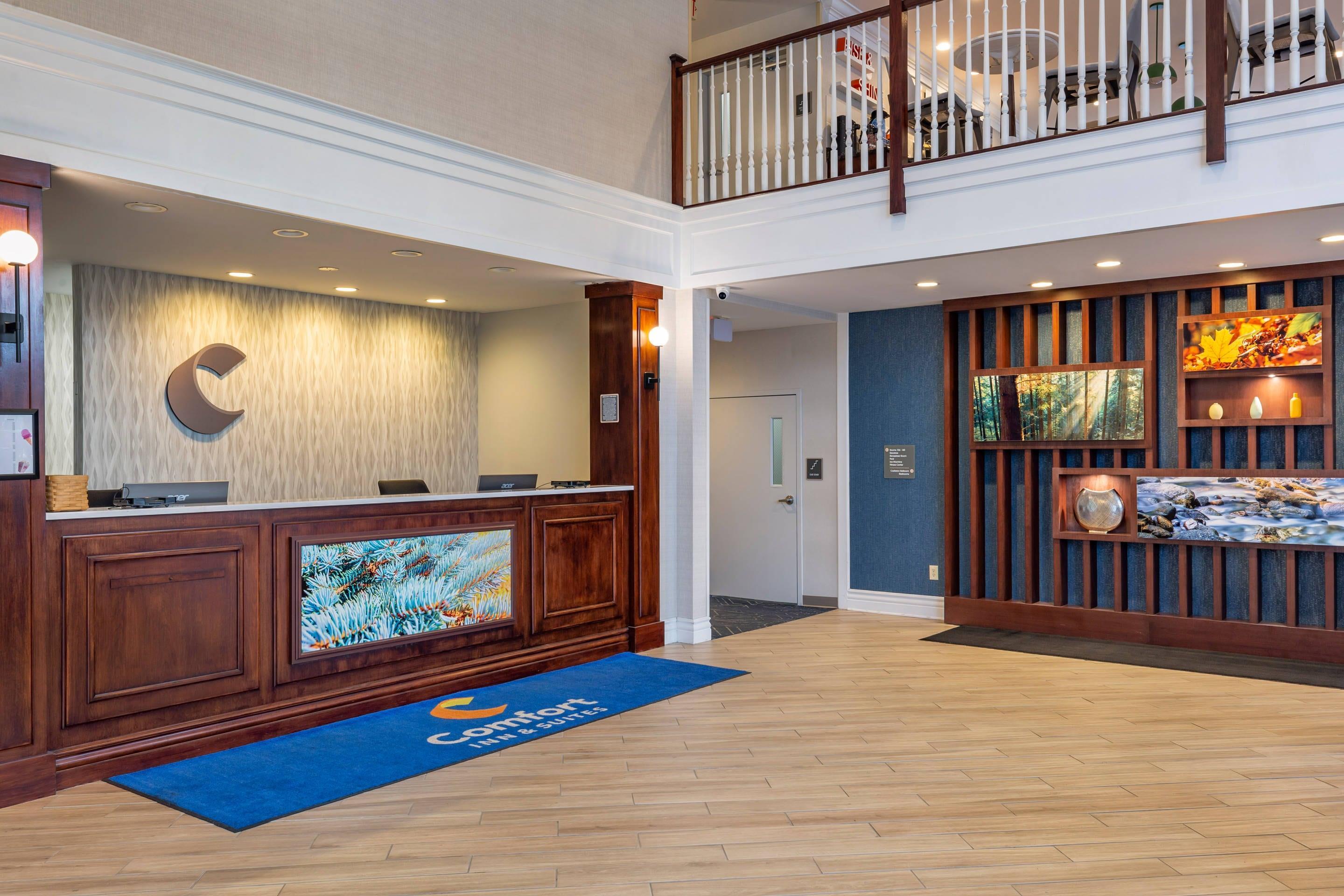 Hotel lobby | Comfort Inn & Suites East Greenbush - Albany