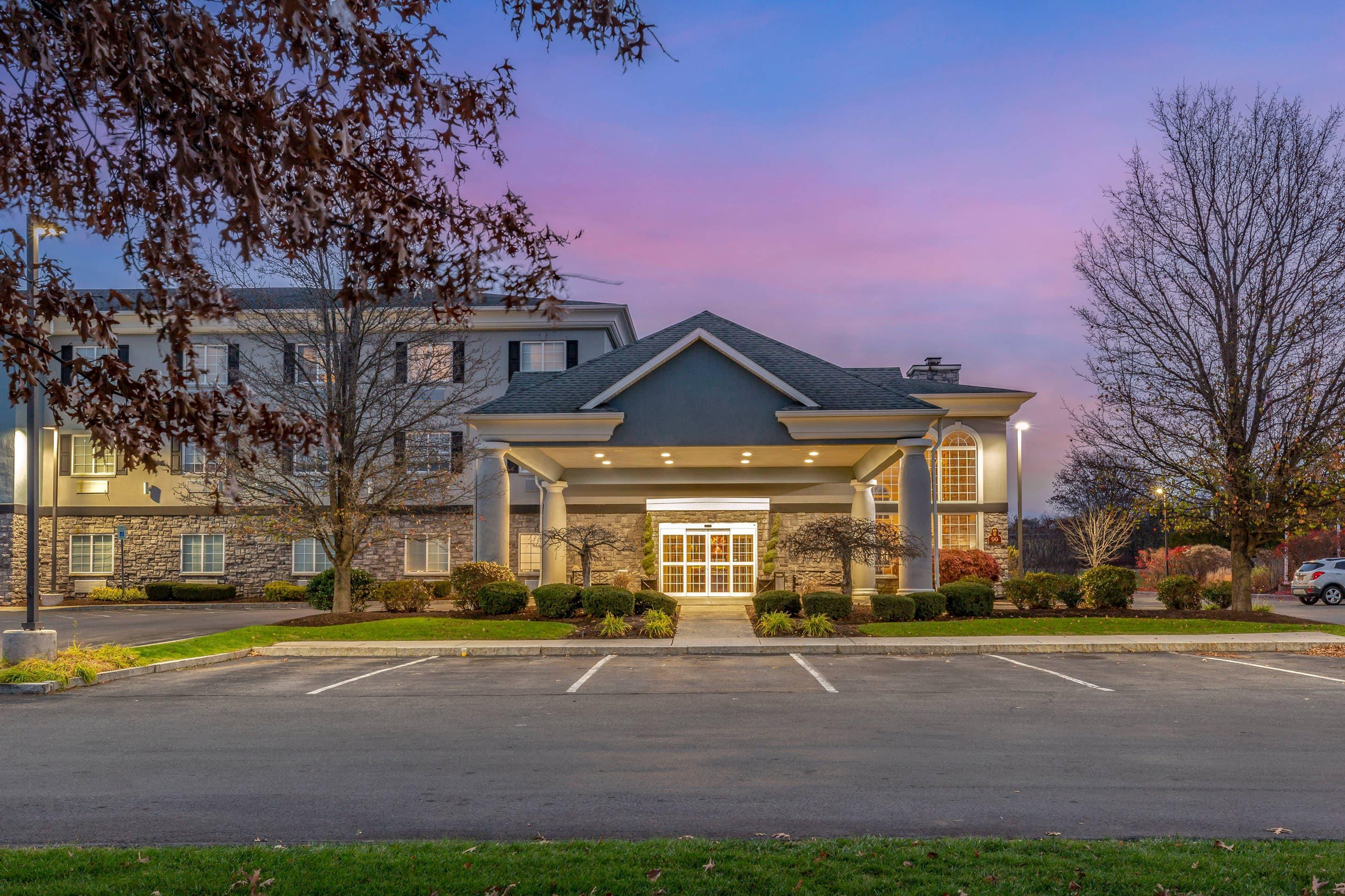 Hotel exterior - Twilight | Comfort Inn & Suites East Greenbush - Albany