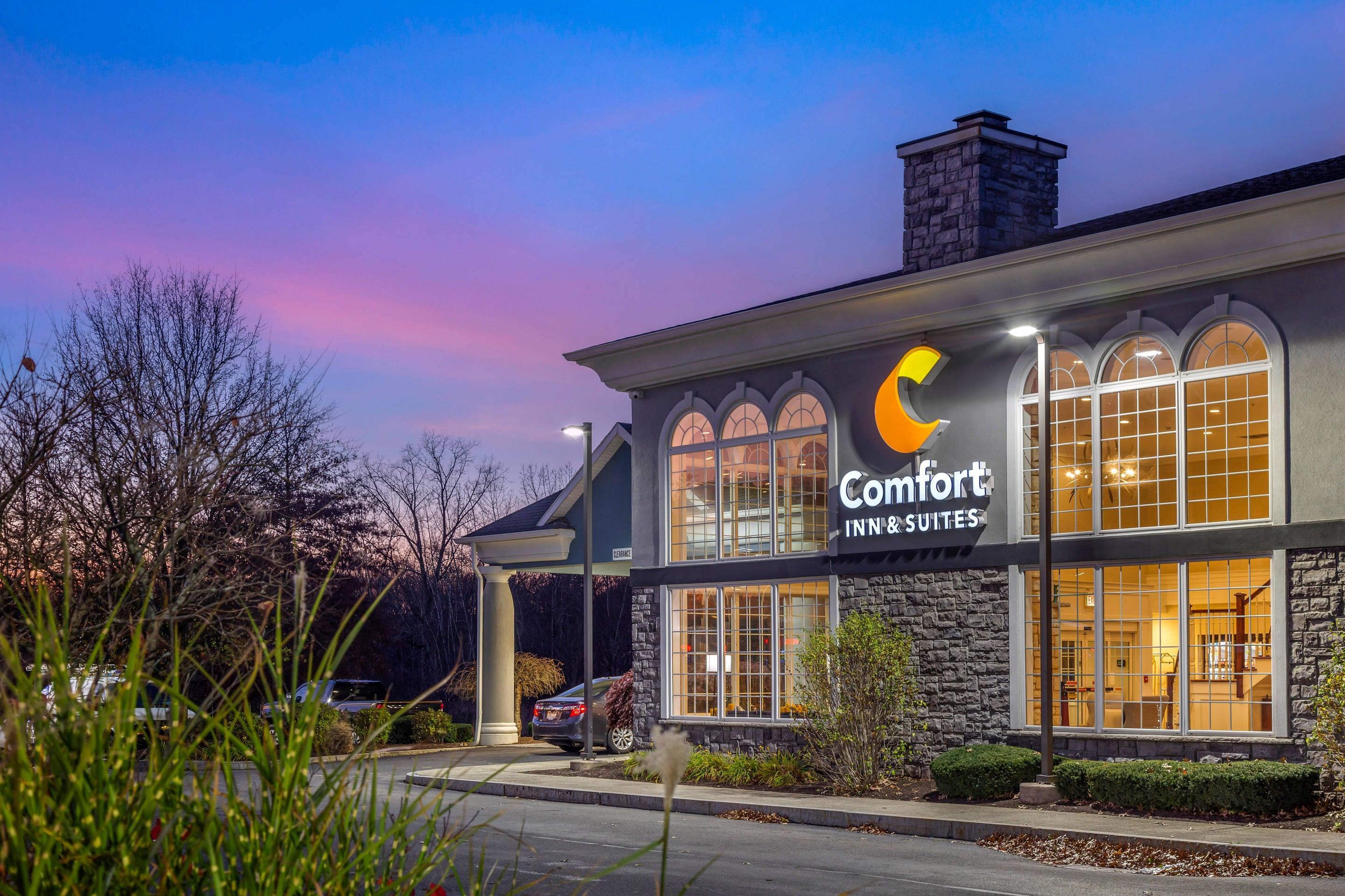 Hotel exterior - Twilight | Comfort Inn & Suites East Greenbush - Albany