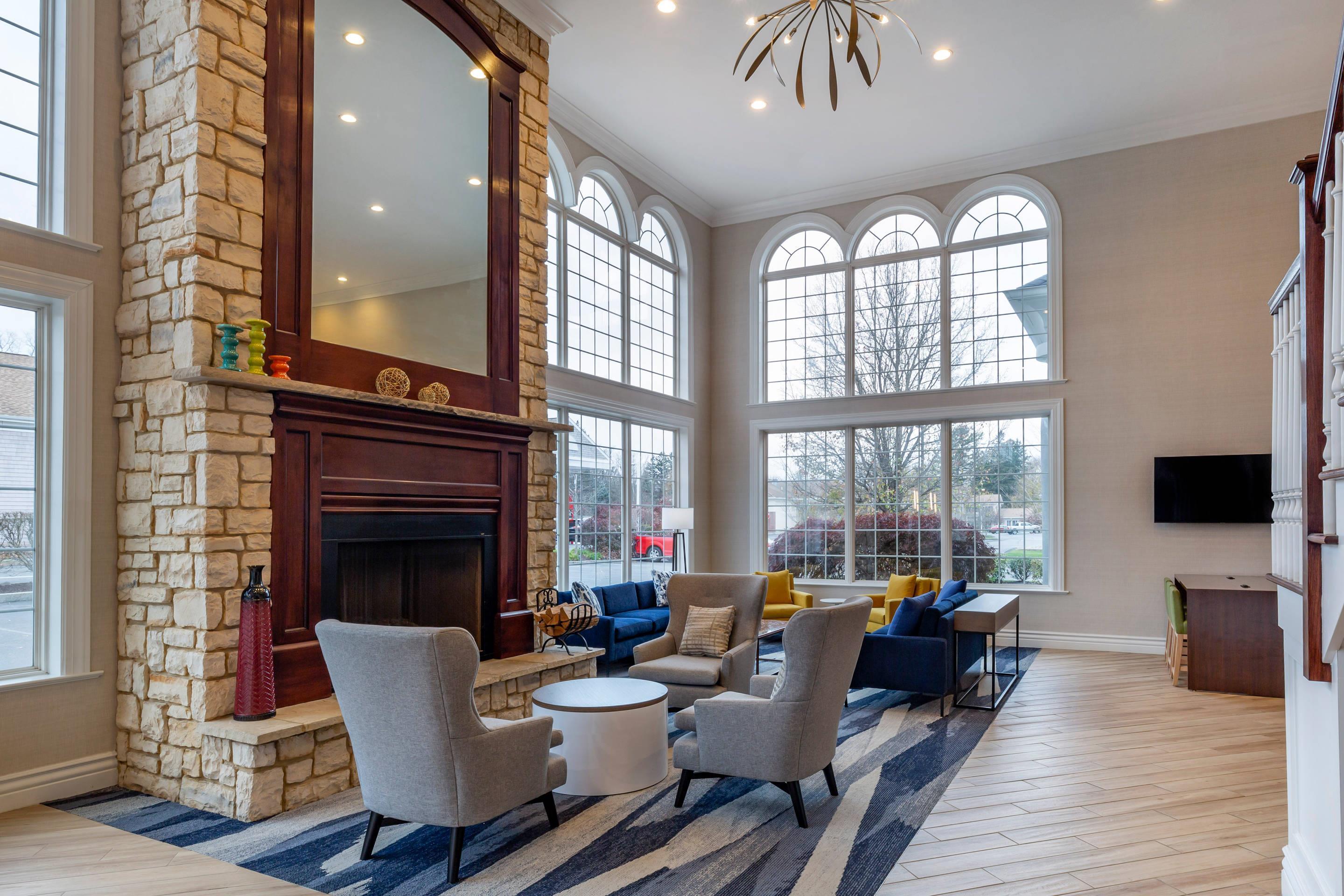 Lobby | Comfort Inn & Suites East Greenbush - Albany