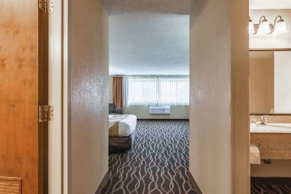  - Quality Inn Schenectady