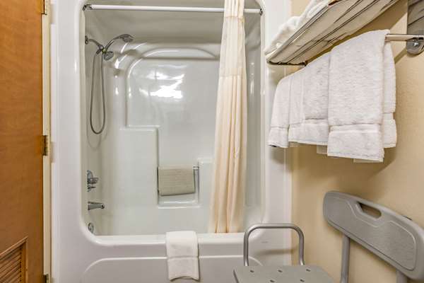  - Quality Inn Schenectady