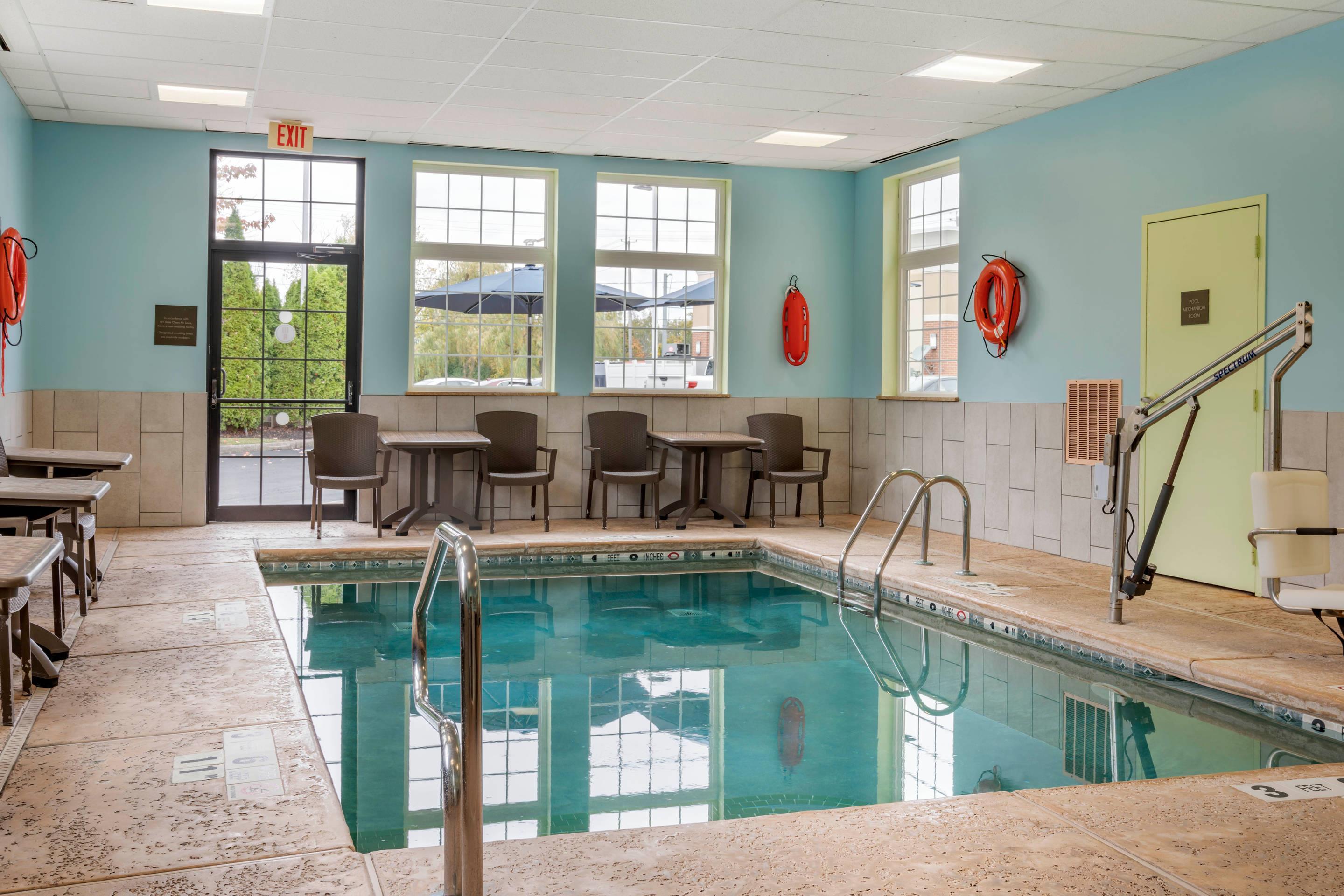 Indoor pool | Comfort Inn University