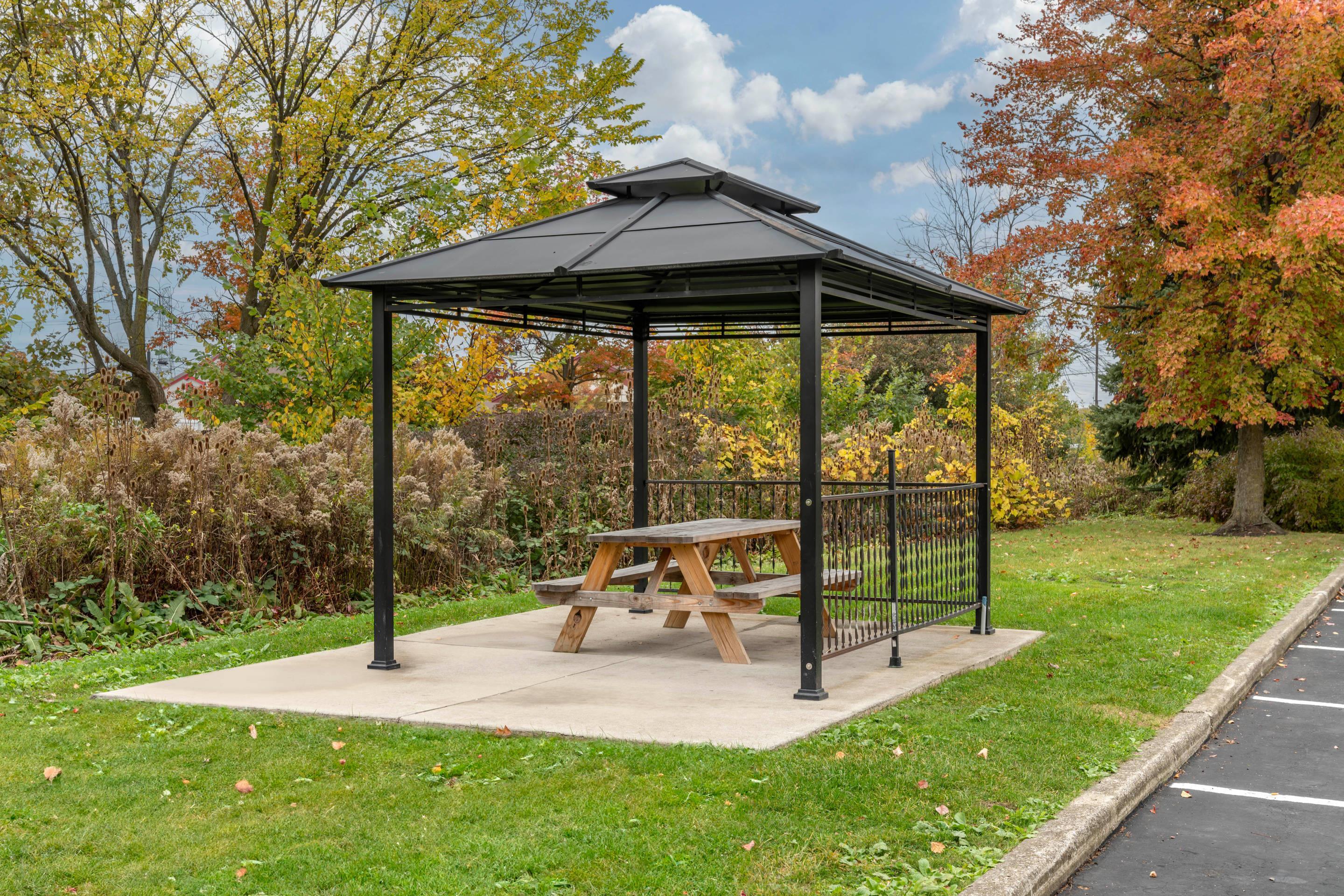 Gazebo | Comfort Inn University