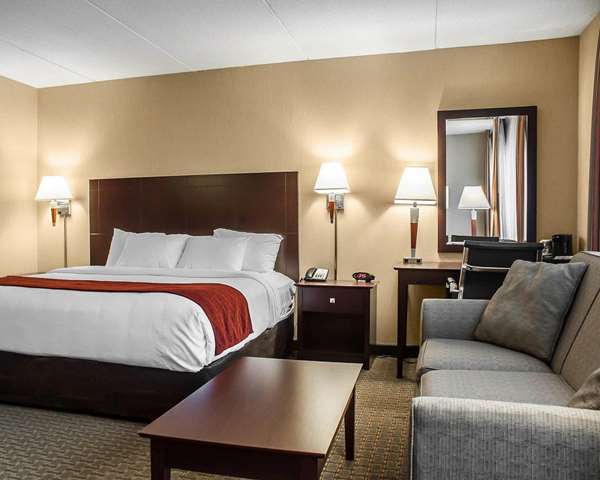 Suite - Comfort Inn & Suites Watertown - I-81, Exit 45