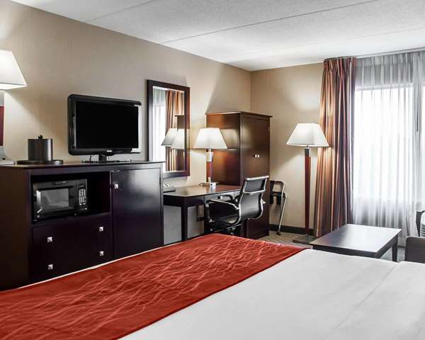  - Comfort Inn & Suites Watertown - I-81, Exit 45