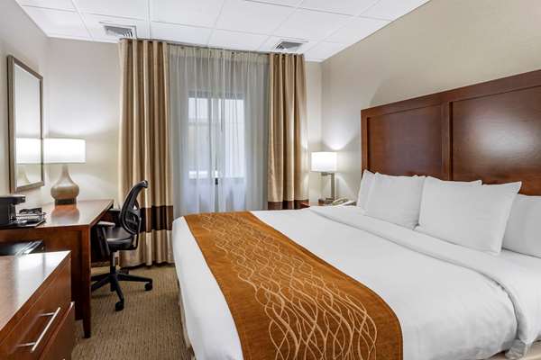  - Comfort Inn Syosset