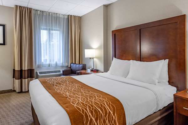  - Comfort Inn Syosset