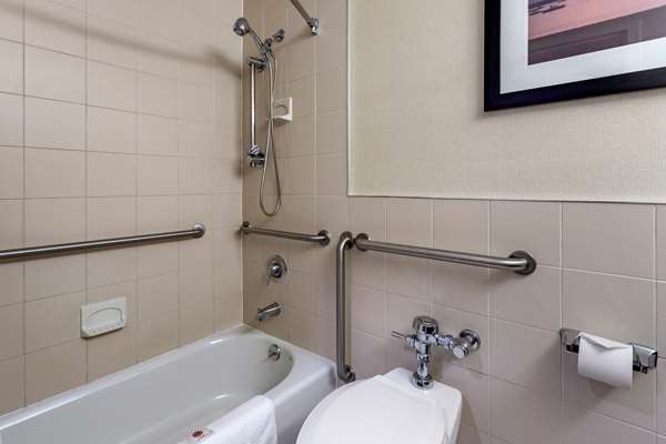 - Comfort Inn Syosset