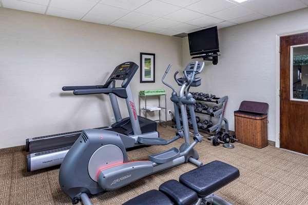 Fitness/ Exercise Room - Comfort Inn Syosset