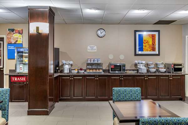 Amenities - Comfort Inn Syosset