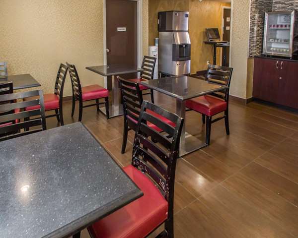 Amenities - Rodeway Inn Bronx Zoo