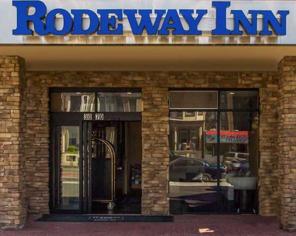 Exterior view - Rodeway Inn Bronx Zoo