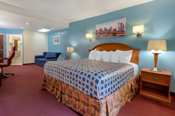 Suite - Rodeway Inn & Suites New Paltz