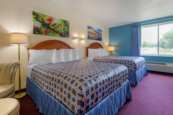 Suite - Rodeway Inn & Suites New Paltz