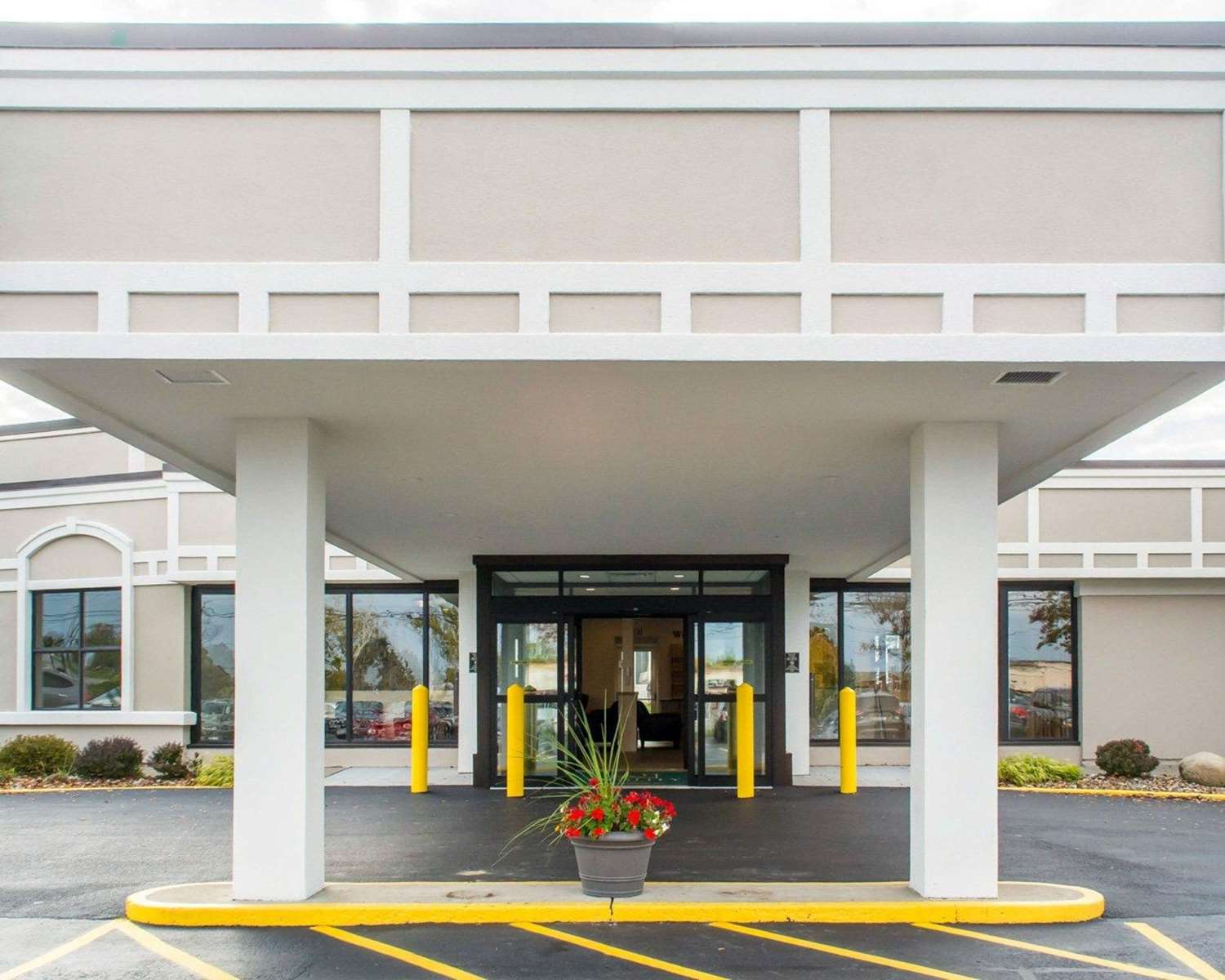 Quality Inn Geneseo, NY See Discounts