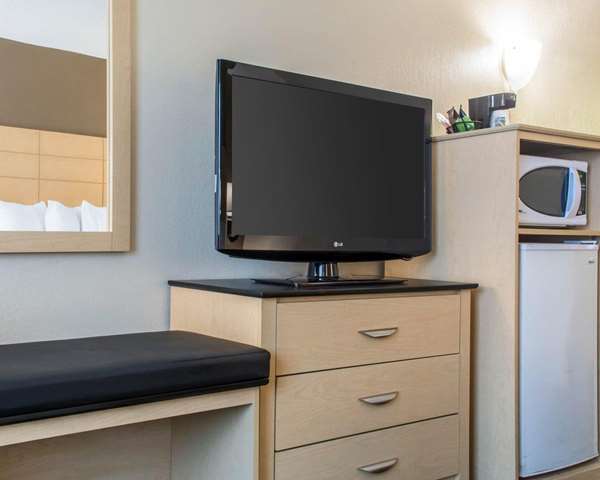  - Quality Inn Geneseo