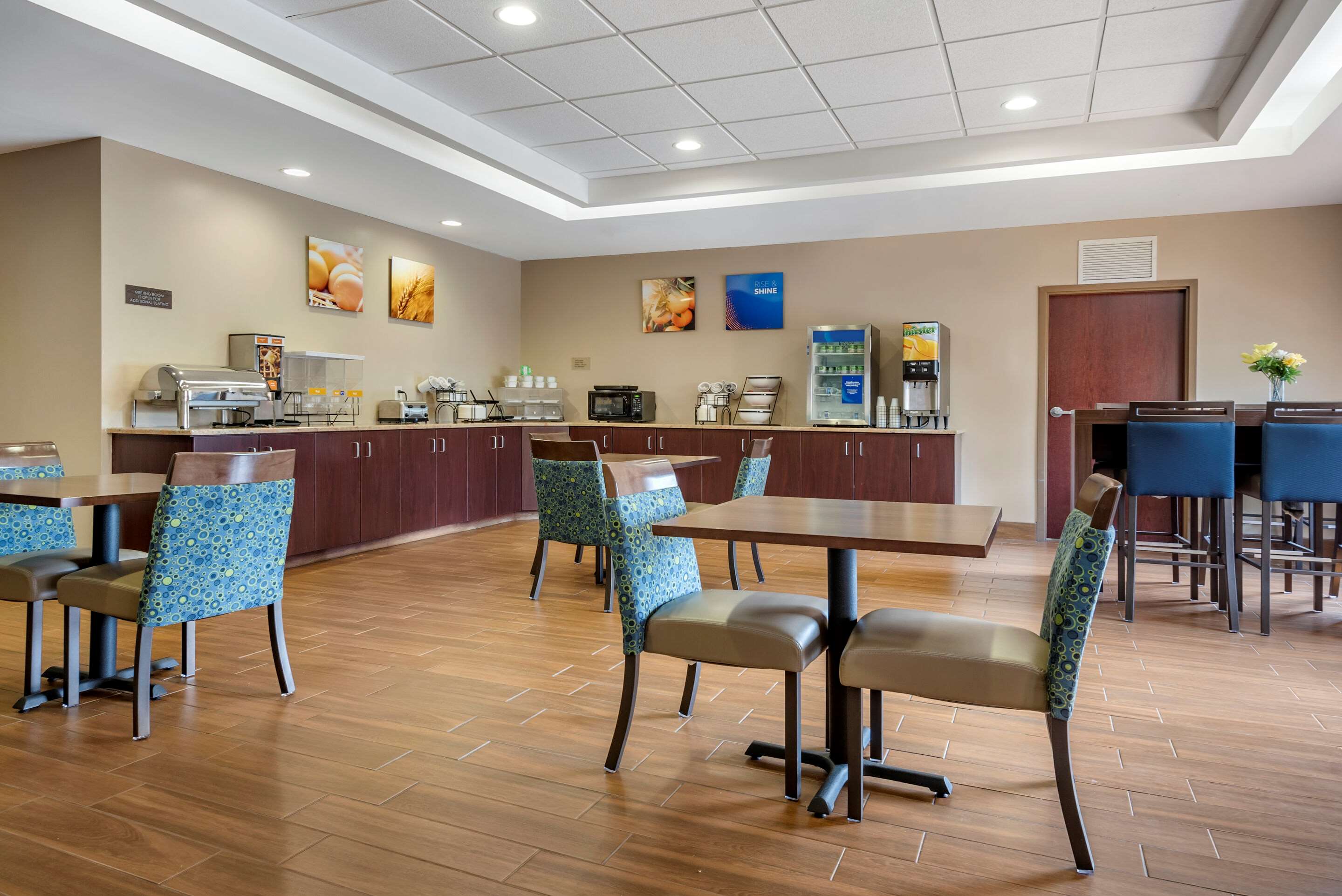 Breakfast area
