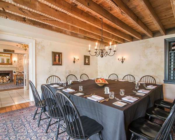 Restaurant - Century House Hotel Latham