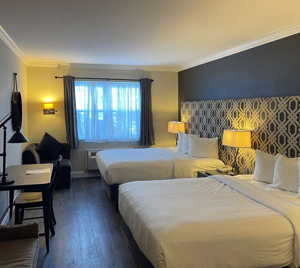  - Century House Hotel Latham