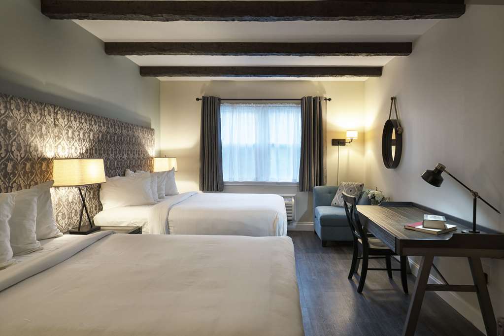 THE CENTURY HOUSE AN ASCEND COLLECT-guestroom-Guest Room,On-Site.jpg