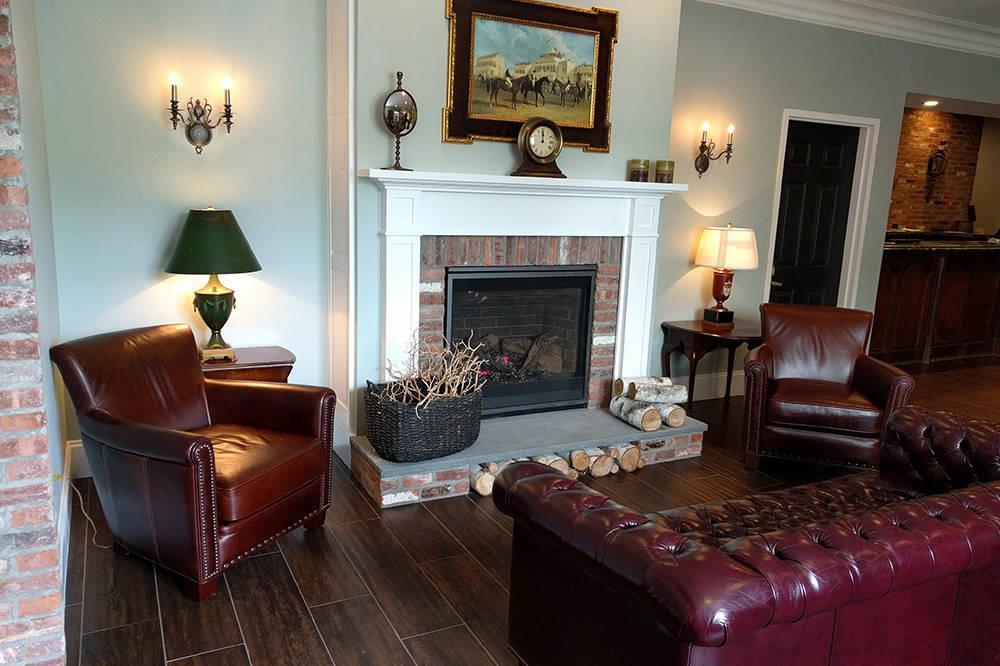 Spacious lobby with sitting area