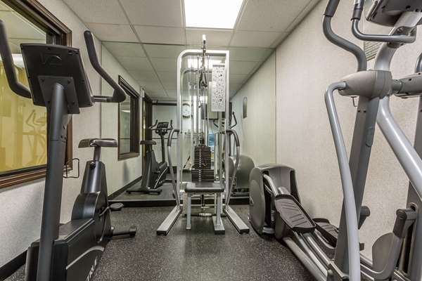 Fitness/ Exercise Room - Quality Inn Hyde Park