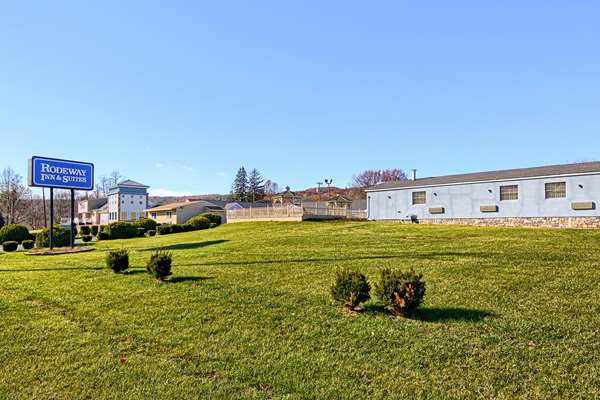On-Site,Outdoor/Exterior,Exterior View of Building