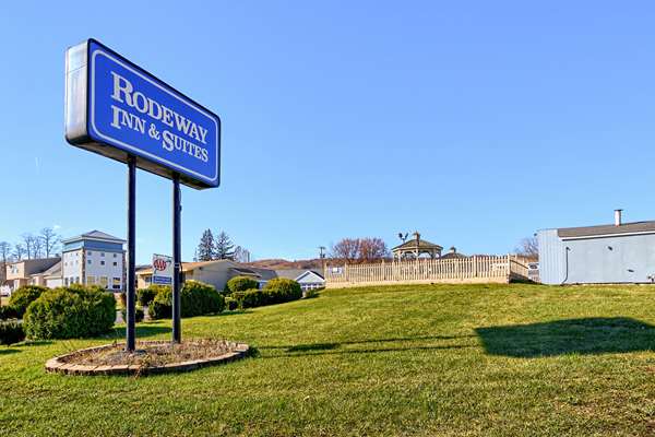 Exterior view - Rodeway Inn & Suites Ithaca