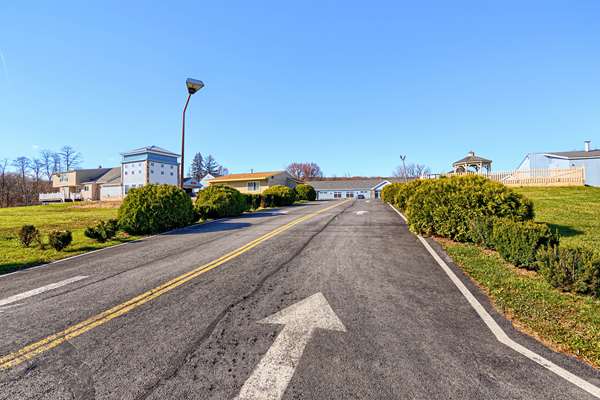 Exterior view - Rodeway Inn & Suites Ithaca