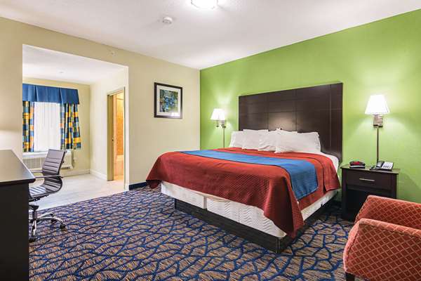 - Rodeway Inn & Suites Ithaca