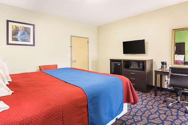  - Rodeway Inn & Suites Ithaca