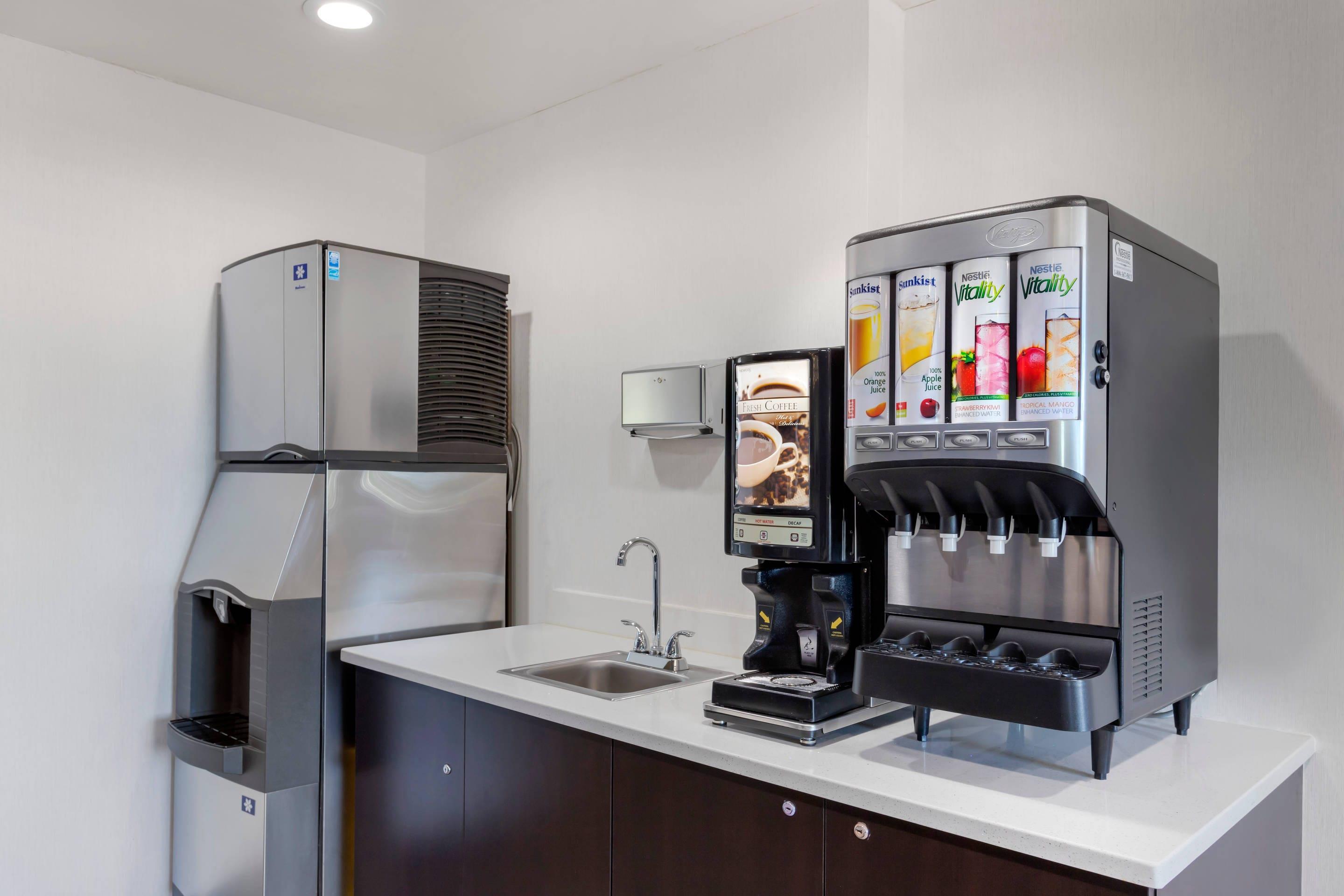 Breakfast counter | Avion Inn Near LGA Airport, Ascend Hotel Collection