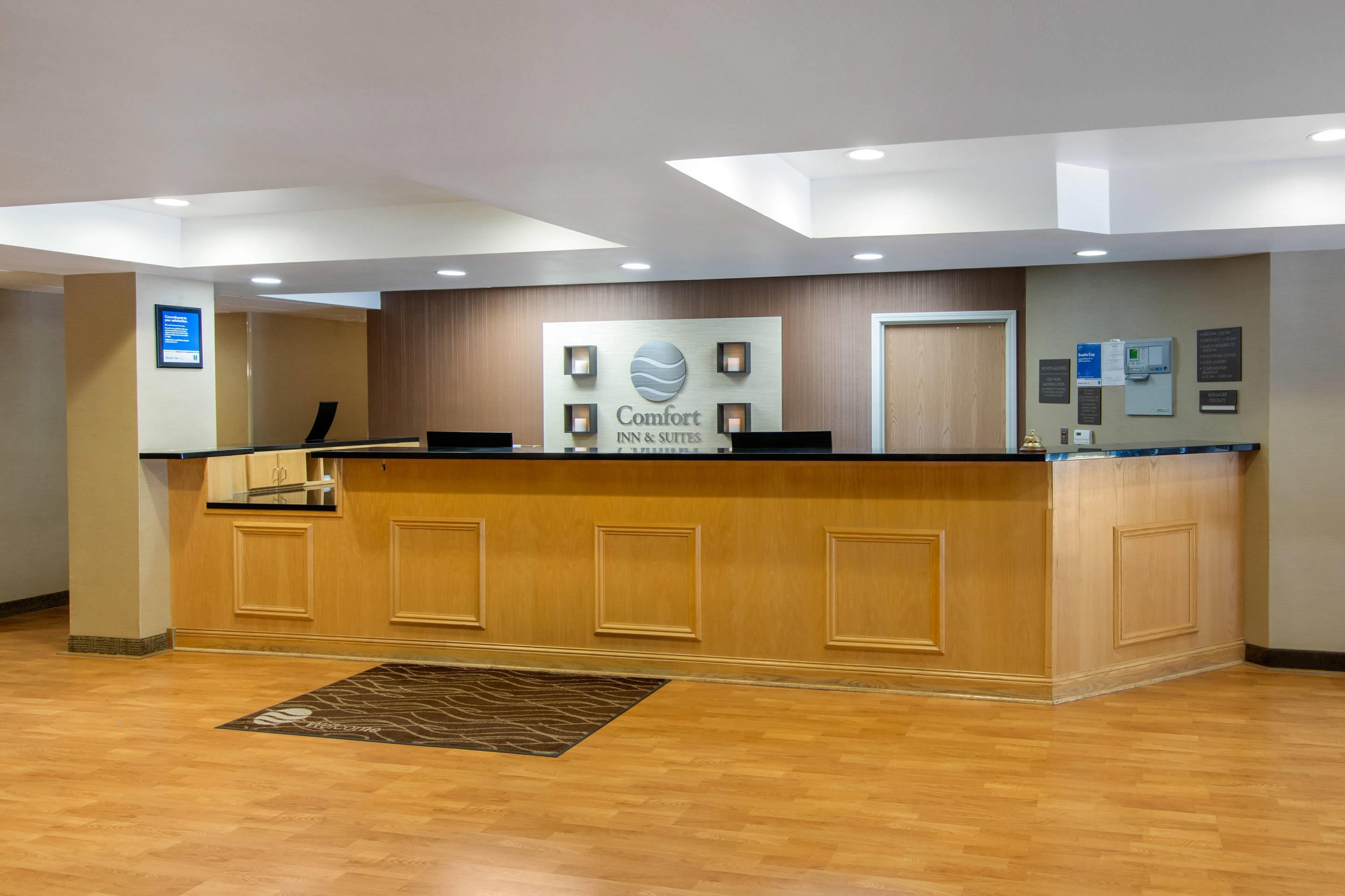 Front desk with friendly staff | Comfort Inn & Suites Milford/Cooperstown