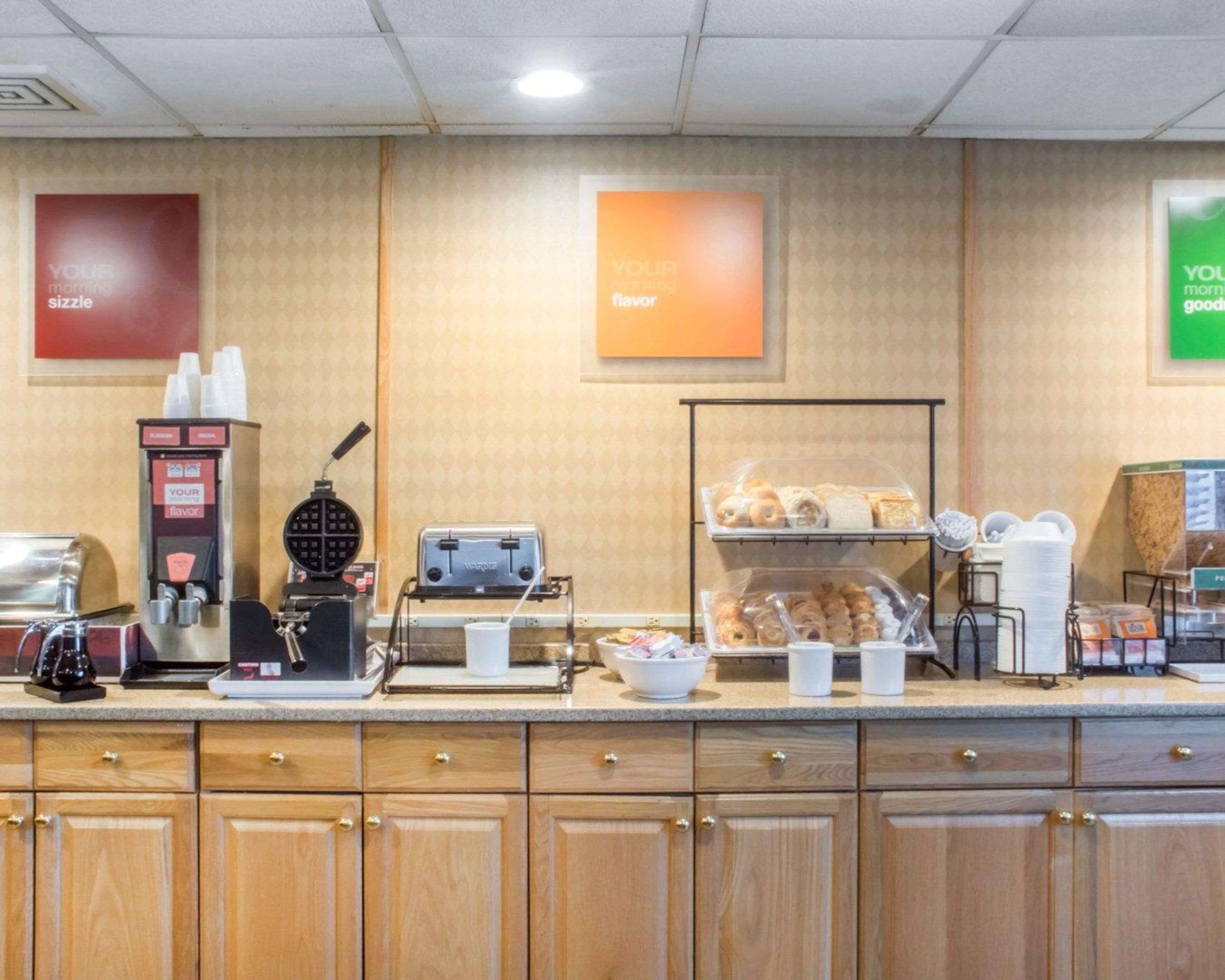 Free breakfast with waffles | Comfort Inn Rochester - Greece