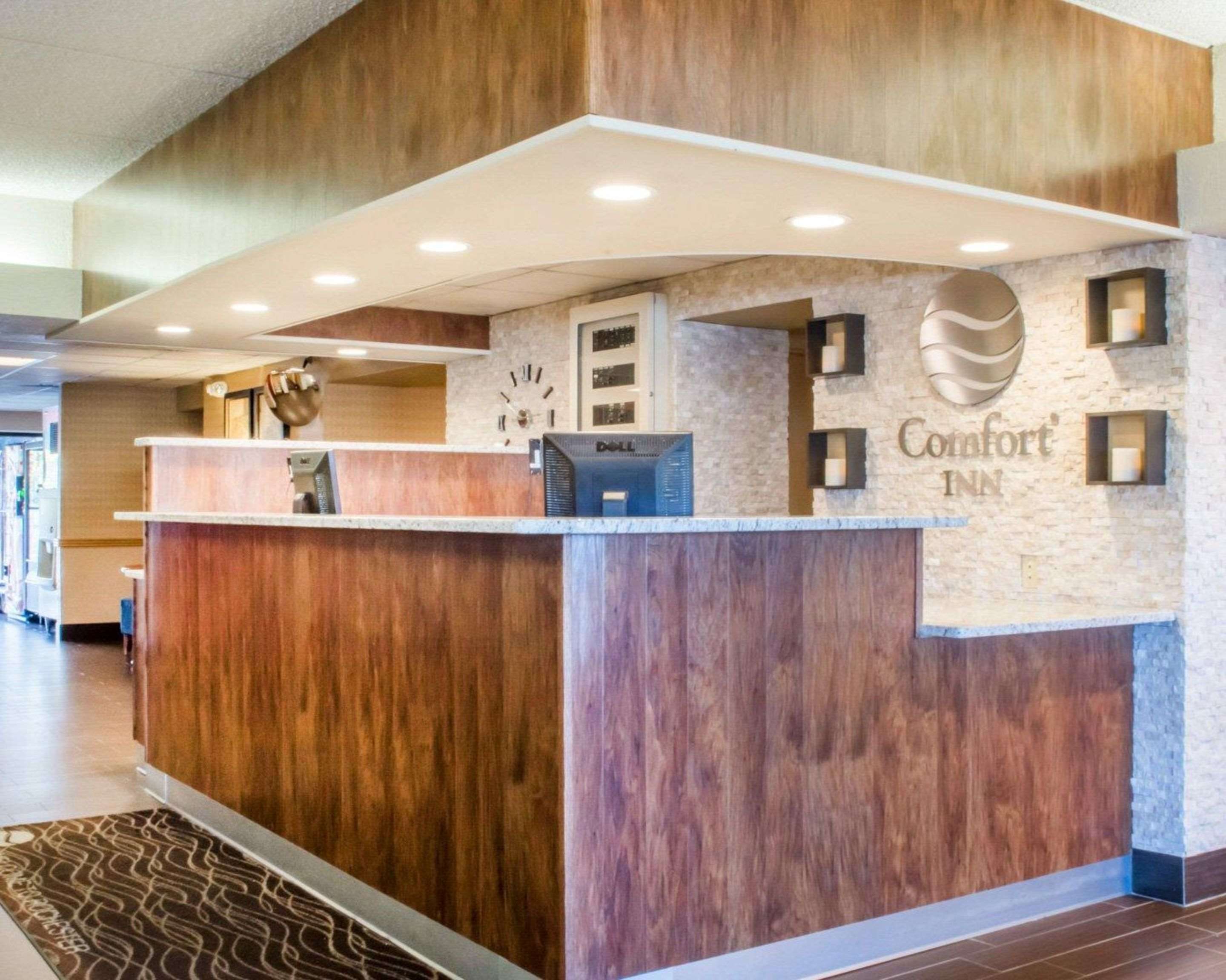 Front desk with friendly staff | Comfort Inn Rochester - Greece