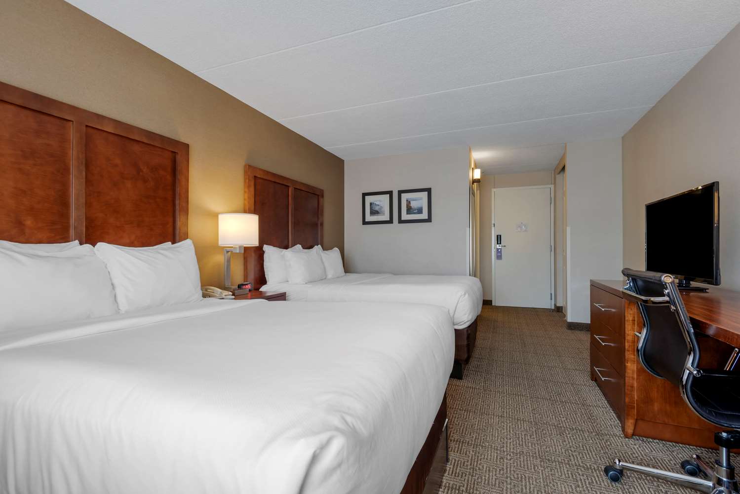 Comfort Inn The Pointe Niagara Falls, NY See Discounts