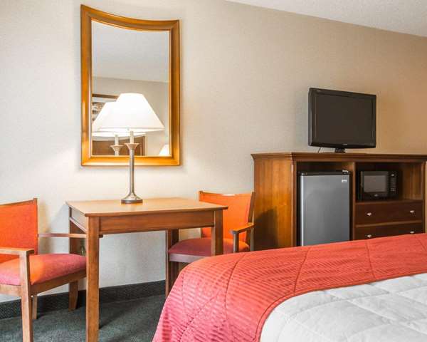  - Clarion Inn & Suites Lake George