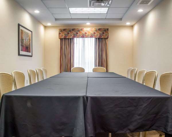  - Comfort Suites Cicero - I-81, Exit 30