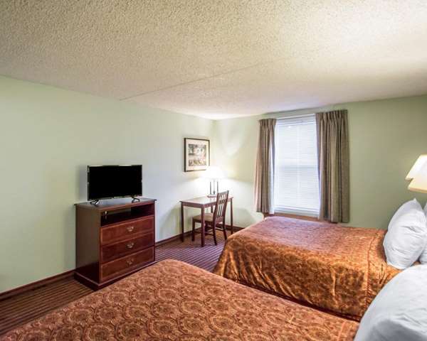  - Rodeway Inn Lakeville