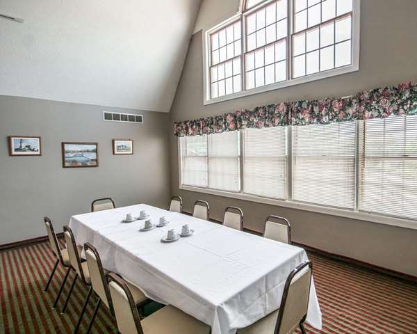  - Rodeway Inn Lakeville