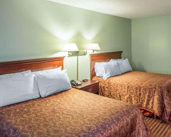  - Rodeway Inn Lakeville