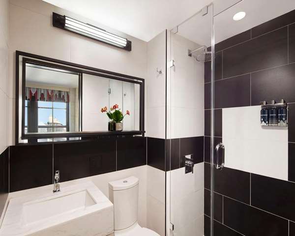  - Paul Hotel New York