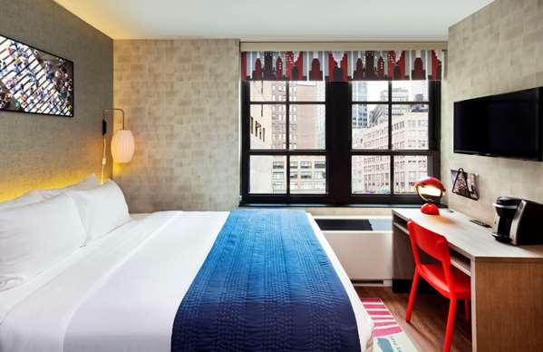  - Paul Hotel New York